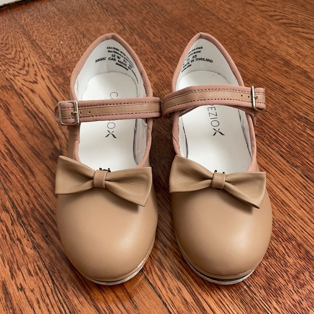 Girls Tan Capezio tap shoes